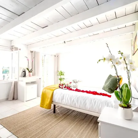 With 6 Bedrooms In Marbella, With Wonderful Sea View, Private Pool, Fur... Apartment *