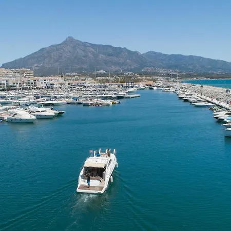 With 6 Bedrooms In Marbella, With Wonderful Sea View, Private Pool, Fur... Apartment